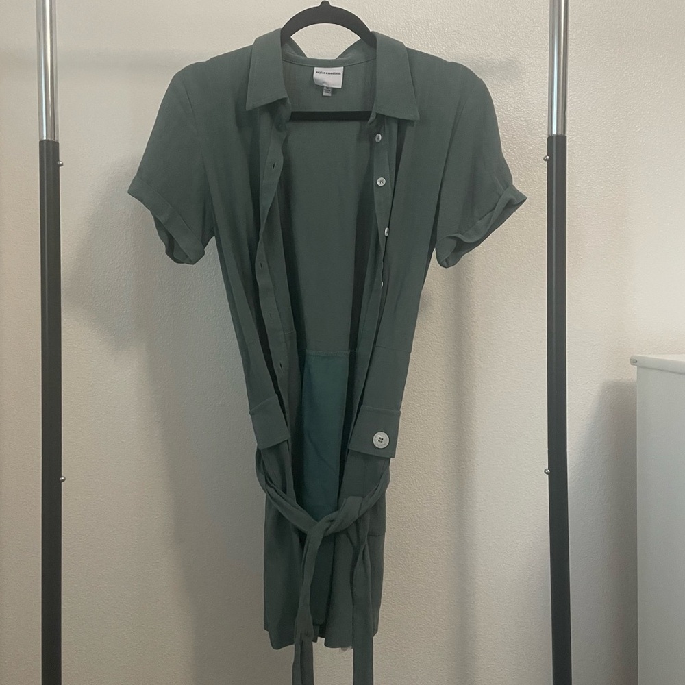 Skylar + Madison Casual Button Down Shirt in Green